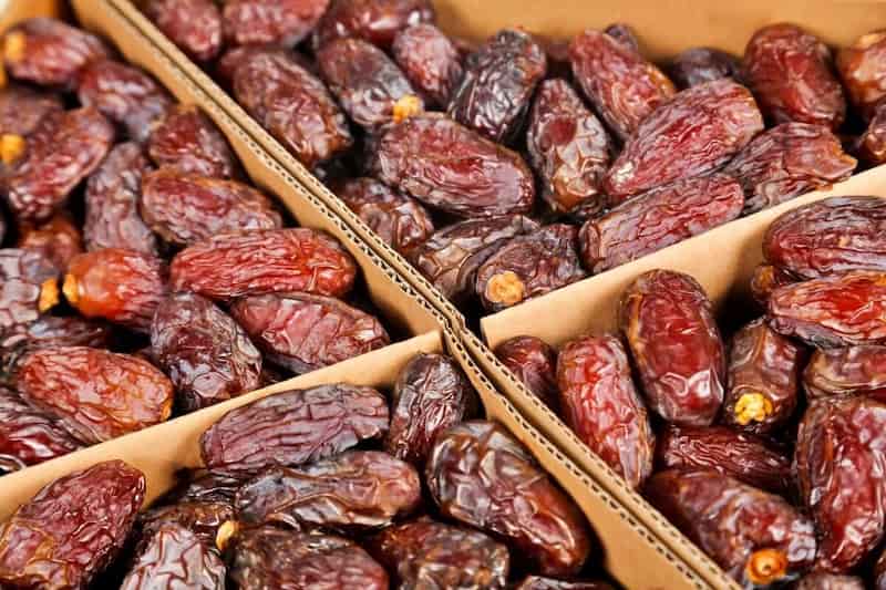 خرید خرما پیارم صادراتی + قیمت فروش استثنایی